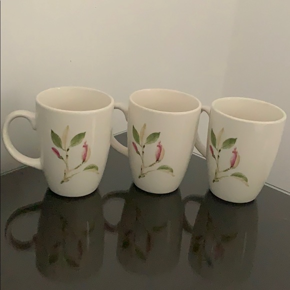 Mugs - Picture 2 of 3